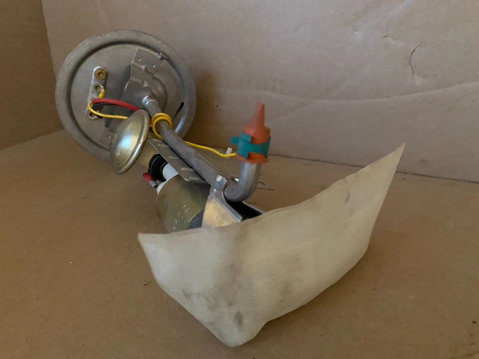 Bomba de combustible Ford F69Z-9H307-AA -- 1990-1997 Ford Aerostar -- Nuevo de Lote Antiguo OEM Foto 4 de 4