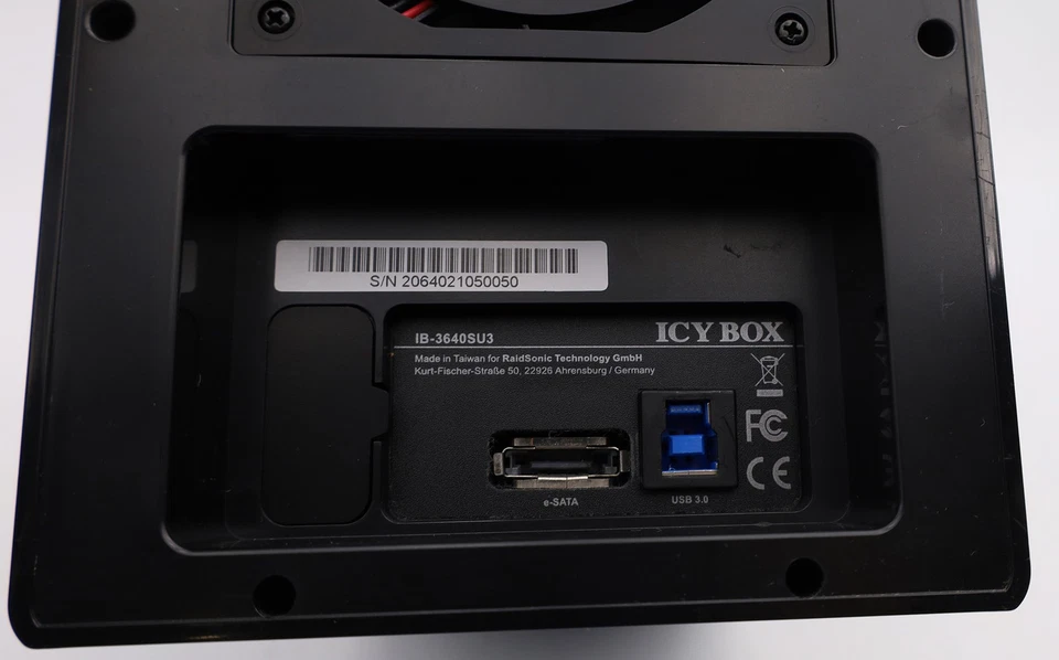 ICY BOX IB-RD3640SU3 4-Fach Festplattengehäuse USB 3.0 - Metalldeckel fehlt - Bild 3 von 3