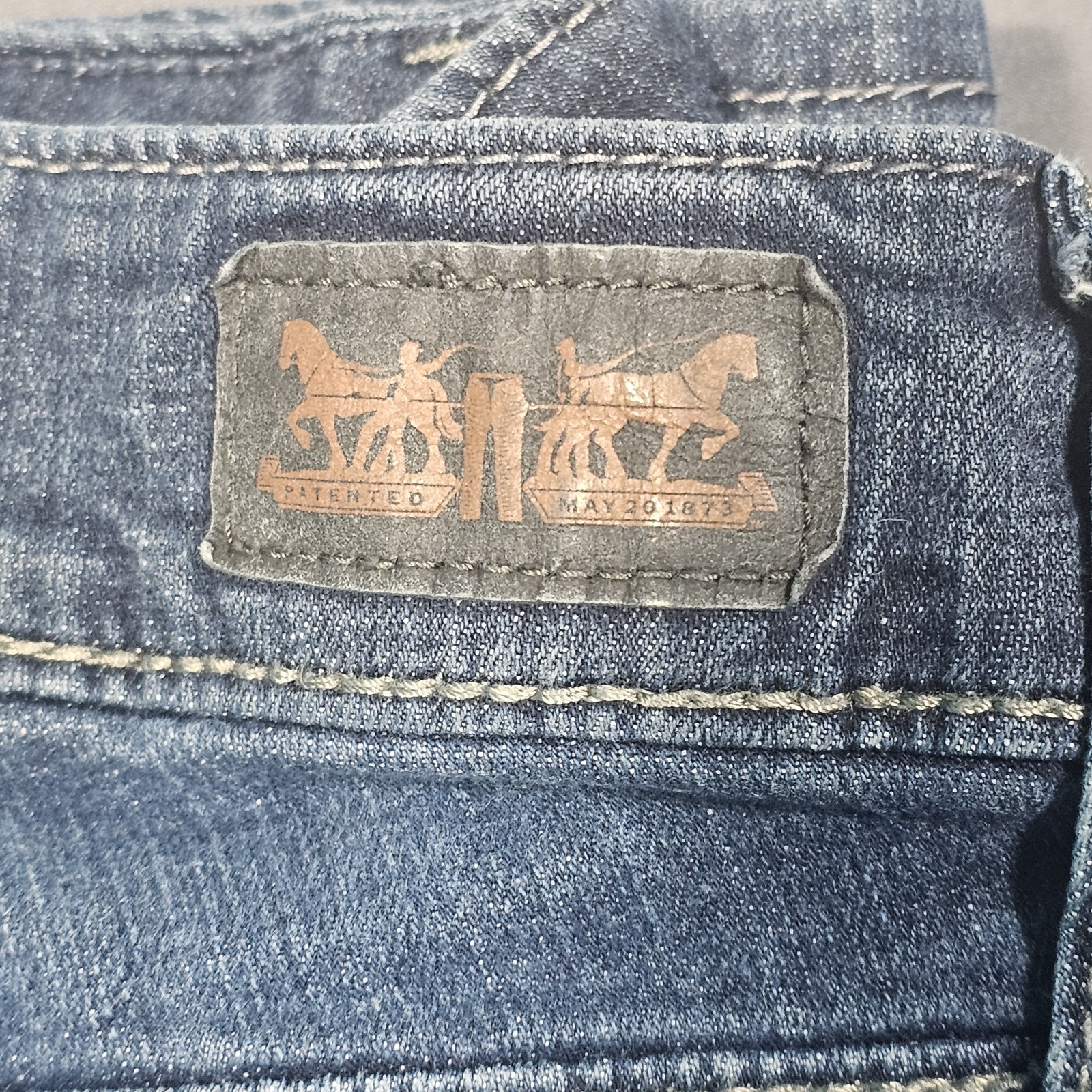 Levis 529 Women Jeans 4 Blue Denim Skinny Leg Curvy Fadeout Whisker Solid Cotton thumbnail 4