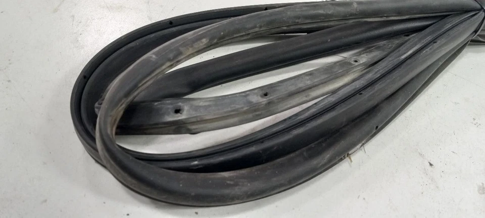 Hyundai Accent On Door Seal Rubber Right Passenger Front 2006 2007 2008 2009 201 - Image 2 of 3