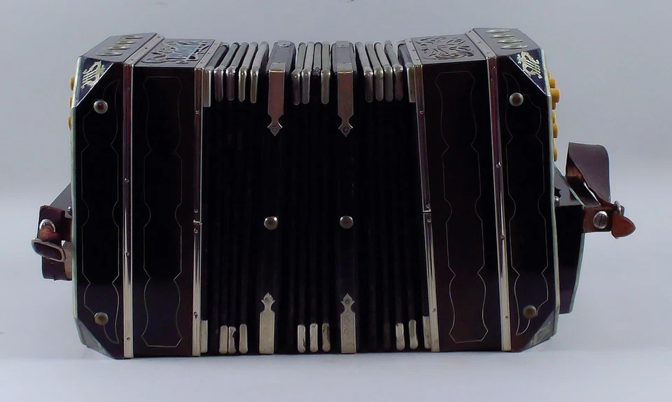 (REVISIÓN 1ª) Bandoneón F Brida Concertina Chemnitz-Sa C.F. Ulhig con estuche rígido Foto 4 de 4