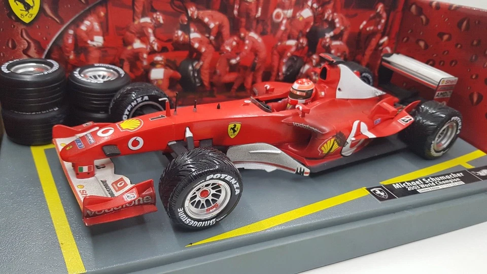 Hotwheels Racing Ferrari F2003GA Michael Schumacher 2003 WC #6 B1026 1:18 F1 - Immagine 2 di 4