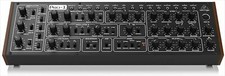 BEHRINGER Analog Synthesizer PRO-1