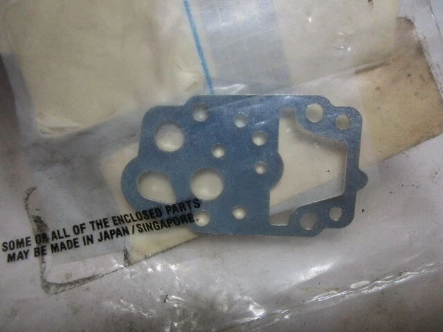 Placa aparadora de cordas Walbro Husqvarna 531002425 para 120 L, 120 R, 125 L, 125 R - Imagem 2 de 3