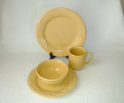 Longaberger Pottery Woven Traditions Butternut 4 Piece Place Setting(s) Unused!