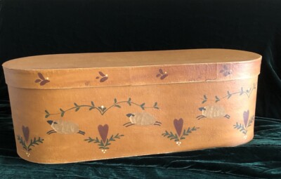 Vtg Folk Art Painted Hard Cardboard Box/Lid Sheep/Hearts 17.5 