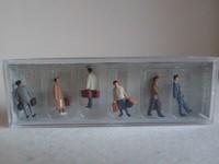 Preiser Reisende Tasche Koffer Fahrgast Bahn Zug 10408 H0 1:87 Ovp 6Fig