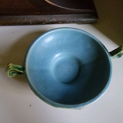ROSEVILLE Pottery Blue Bushberry Footed Bowl With Handles 412-6 - Picture 3 of 6