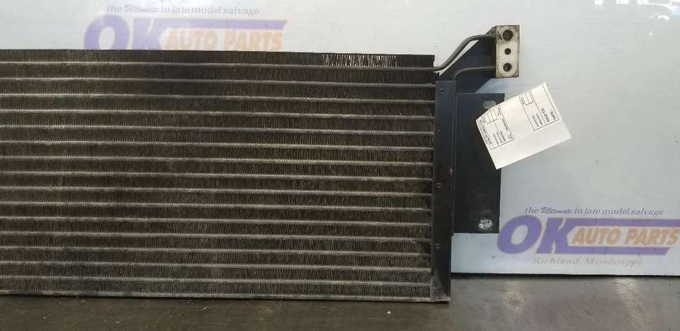 Dodge W350 1993 camioneta condensador de aire acondicionado 5,9 L Foto 3 de 4