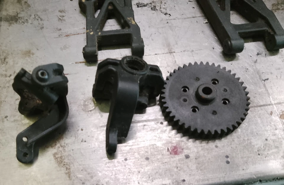 Pieces pour truggy Cobra VRX Racing 1/8 - Photo 3/4