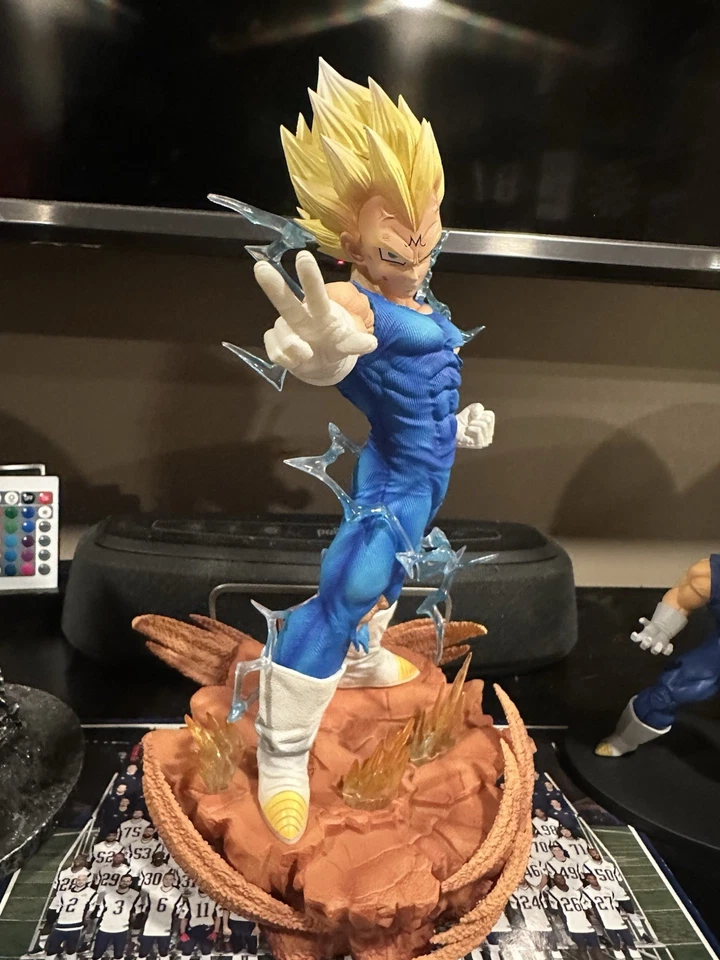 Figura de acción de PVC Dragon Ball Z Majin Vegeta de 12,4 pulgadas - Regalo coleccionable de anime Foto 3 de 4