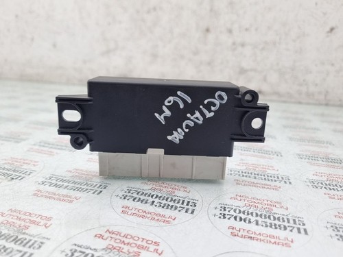 Skoda Octavia Mk3 (5E) 2016 Parking PDC control unit module 5Q0919283F RKD28819 - Picture 3 of 5