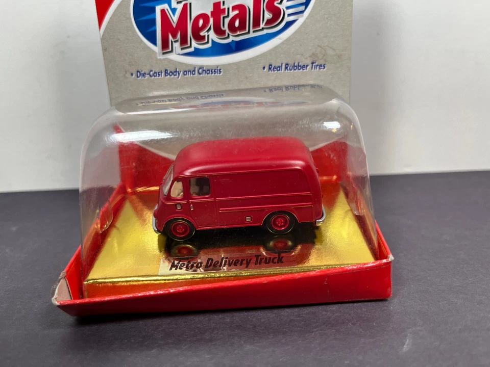 Mini Metals METRO DELIVERY TRUCK 30120 1:87 HO Scale Classic Metal Works Red - Image 2 of 4