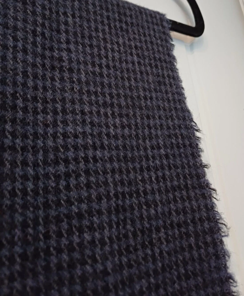 London Cloth Company Black Grey Dogstooth Houndstooth Scarf with Fringe - Image 4 of 4