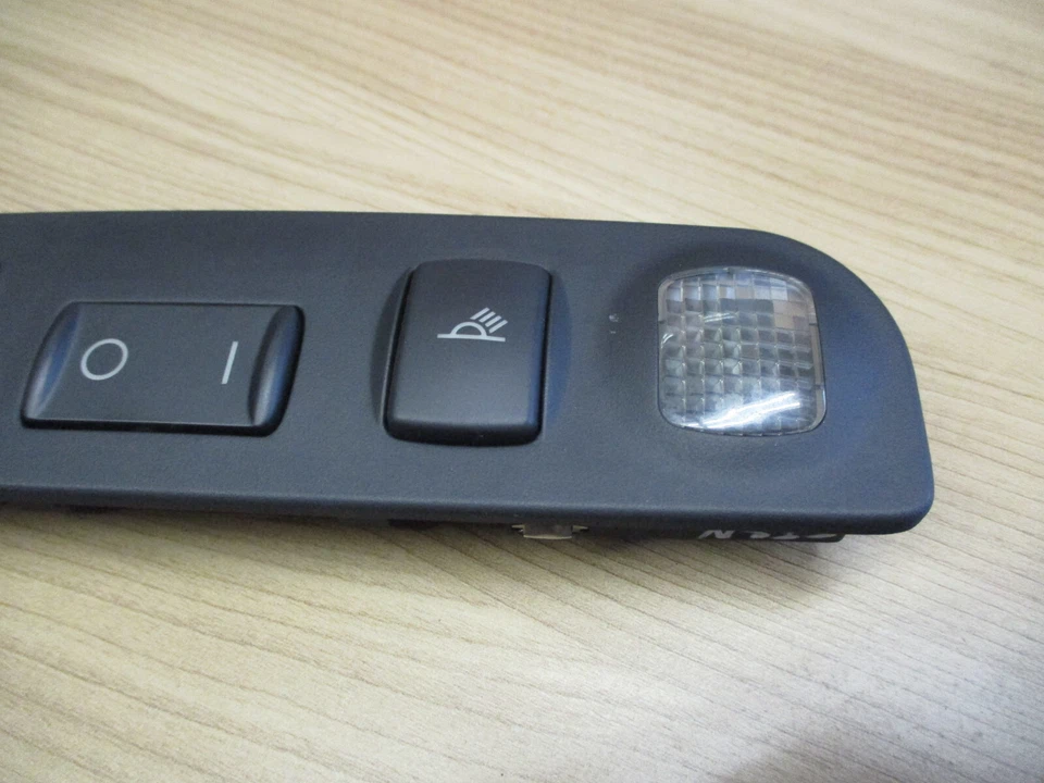 Luz interior Audi TT 8N Roadster luz de lectura negra 8N7947111 6CV Foto 3 de 4