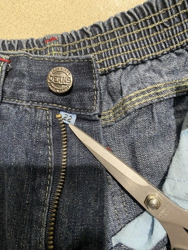 Joni & Jeny Boys Jeans Est Size 5 or 6 (22) 4 Pockets, Half Elastic Waist Denim - Picture 5 of 6