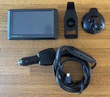Garmin Nuvi 265W GPS System w Charger and Car Mount Bundle. Fully functional.