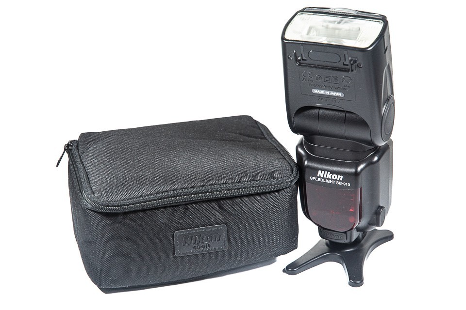 Nikon SB-910 Speedlight DSLR Shoe Mount Flash #F172