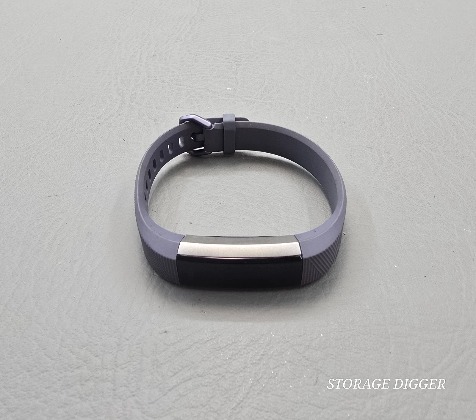 Fitbit Alta HR ? Health & Fitness Activity Tracker Wristband Purple Strap OLED