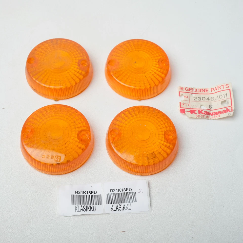 Lente señal de giro OEM Kawasaki AR50 AR80 KE100 KE125 KE175 KL250 KL650 KLR250 Foto 2 de 4