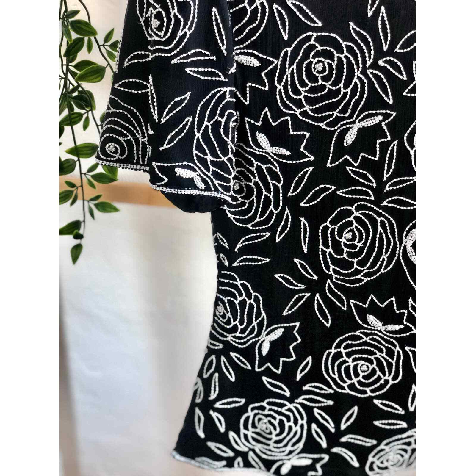 Vintage Rose Pattern Beaded Blouse - image 5