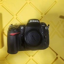 Nikon D300s Parts Only Used Fair/Good Condition SN: 3012751 H16#2
