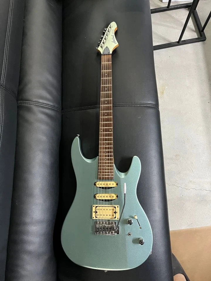 Aria pro2 magna series metallic ice blue back - Image 2 of 4