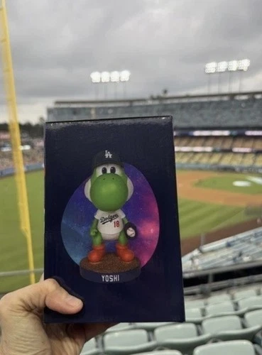 Nintendo Yoshi Dodgers Super Mario Galaxy Movie Bobblehead Collectible Figure 18