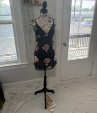 Oscar de la Renta Vintage Pink Label Black Floral Lace Slip Adjustable Straps M