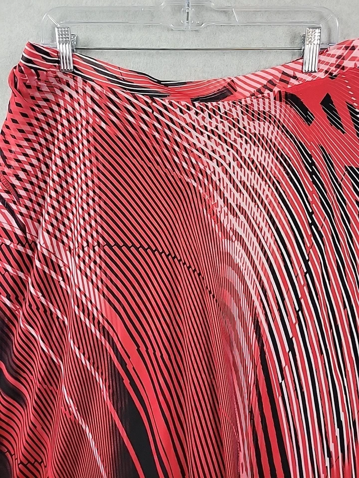 Maxi falda para mujer Roz & Ali roja geométrica elástica cintura plus 1X forrada Foto 3 de 4