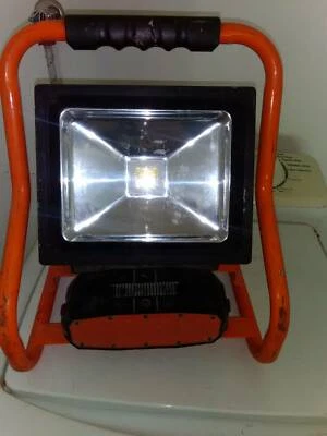 arlec wireless portable speaker light