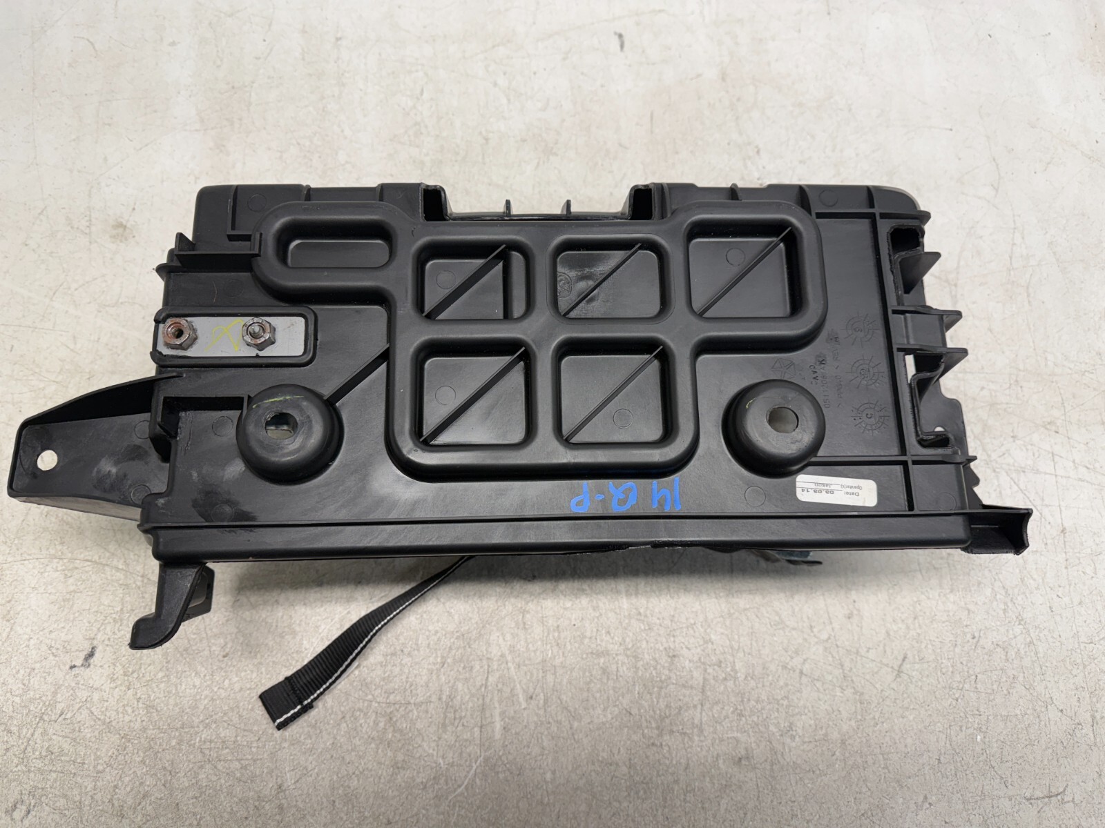 P501109 2014-2020 Maserati Quattroporte Ghibli Battery Tray Holder Bracket OEM
