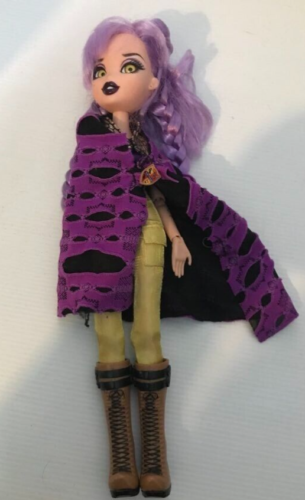 Bratz Bratzilla House of Witches Yasmina Clairvoya Doll w/ Purple Hair Braids - Picture 1 of 2