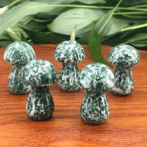 2 piezas Natural Qinghai Jade Cuarzo Cristal Tallado Calavera Gema Curación 1.4" - Imagen 2 de 11