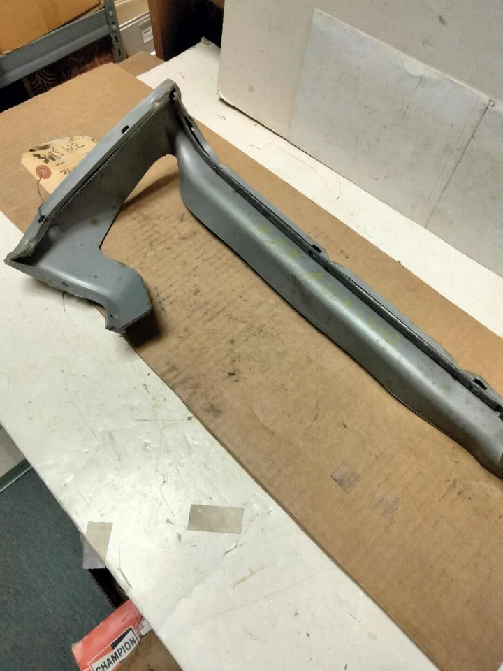 Parachoques delantero izquierdo Mopar NOS 1973 Plymouth Fury para guardabarros relleno lateral Foto 3 de 3