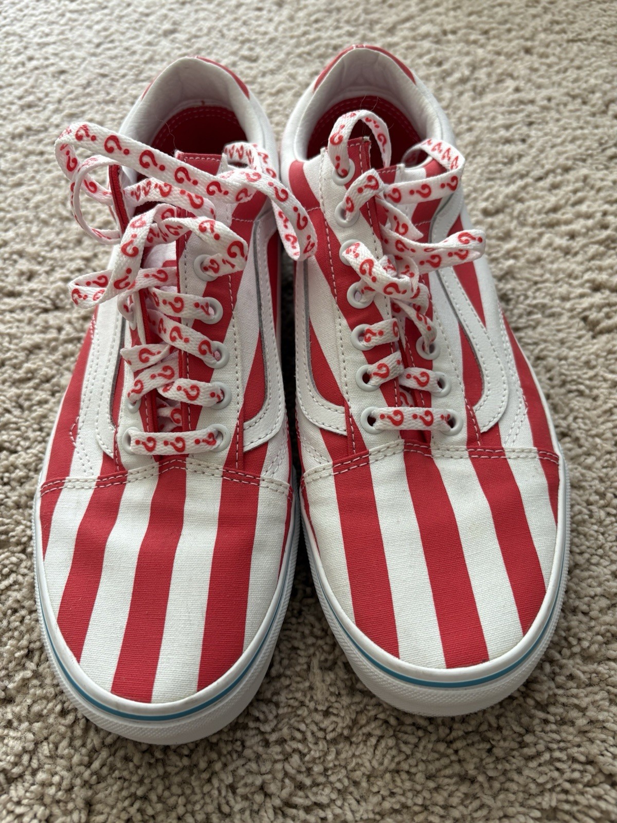 SAOLA Where's Waldo Oldol Skoo Va USmo Uomoia Ta 1 ndossato Indo sol unata