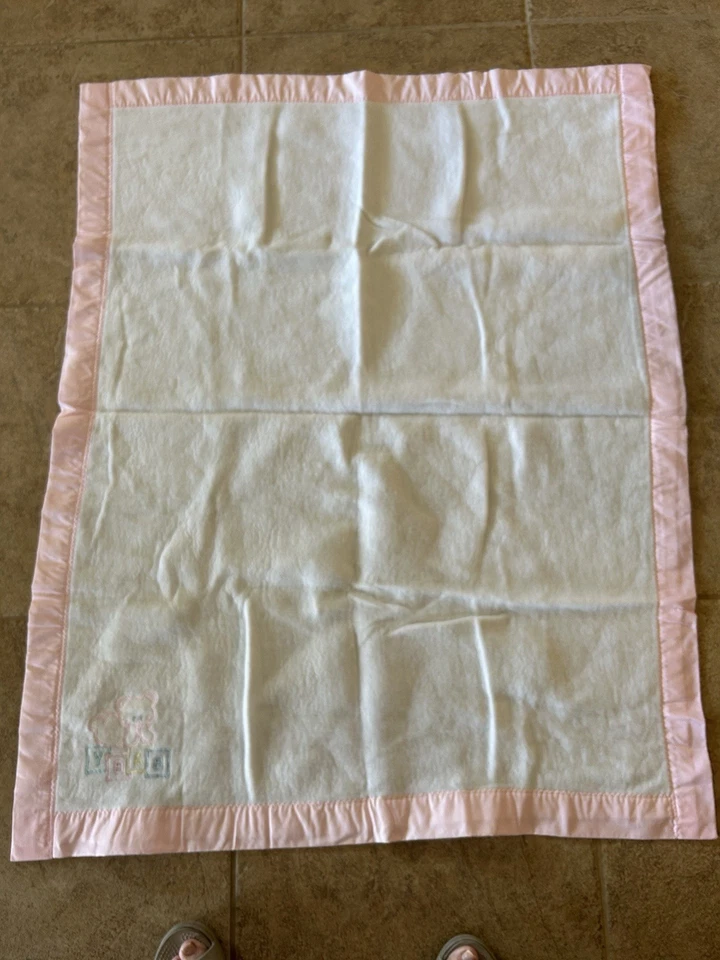 Vtg Baby Crib Blanket White Acrylic With Pink Satin Trim Embroidered Bear & BABY - Image 3 of 3