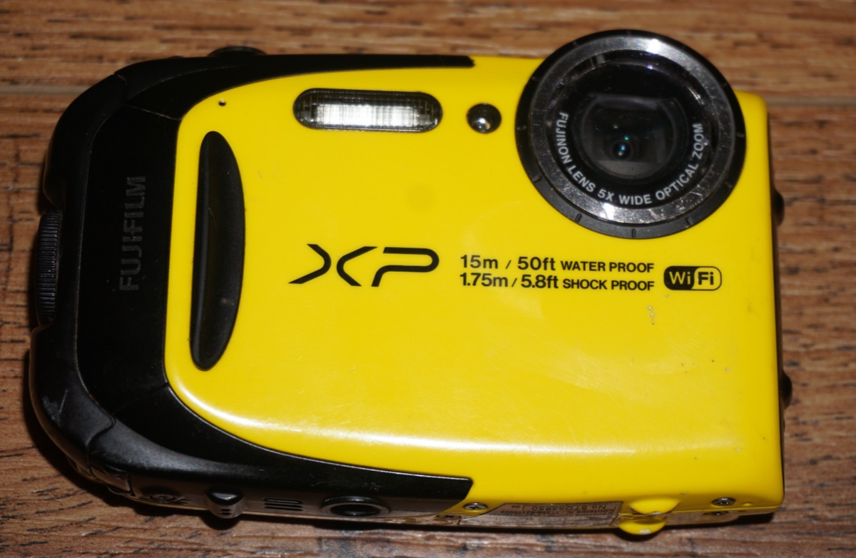 Fujifilm FinePix XP80 Waterproof Digital Camera 2.7-Inch LCD