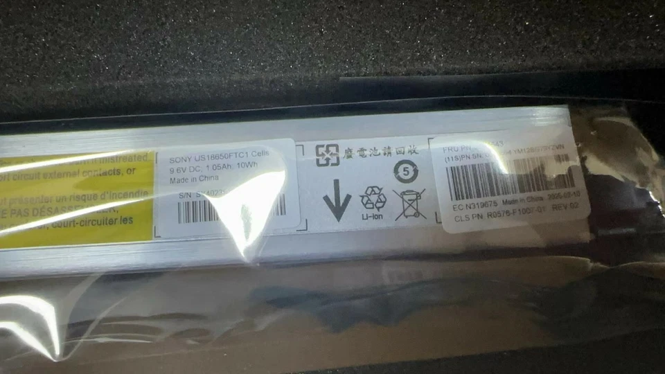 2025 NEW IBM 00Y4643 00Y4594 90Y7689 90Y7632 For V3700 V3500 NEW BATTERY - Image 3 of 4