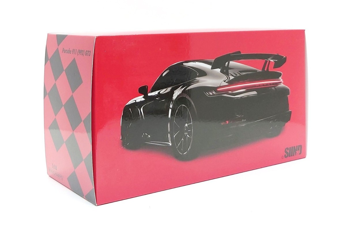 Minichamps 1:18 Porsche 911 GT3 (992) in Guards Red / Silver
