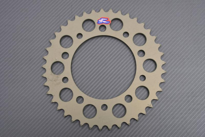 Couronne RENTHAL 520 Hornet 55 dents idéale pour les sorties moto et balades sportives