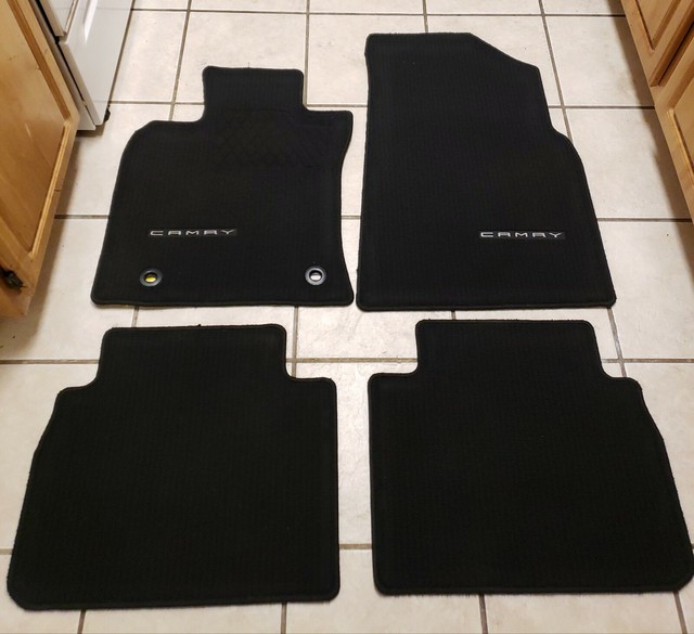 2018 Camry Floor Mats Carpet Toyota Genuine OEM Black 4pc Set for sale