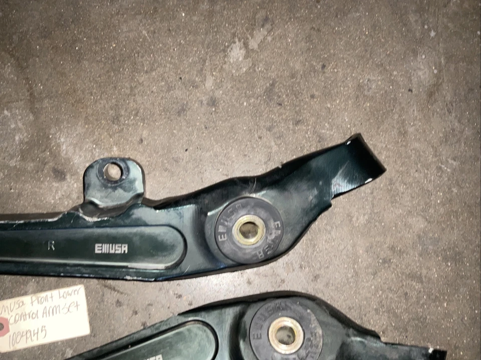 EMUSA Front Lower Control Arm Set For 03-07 Nissan 350Z Infiniti G35 1004945 - Image 3 of 4