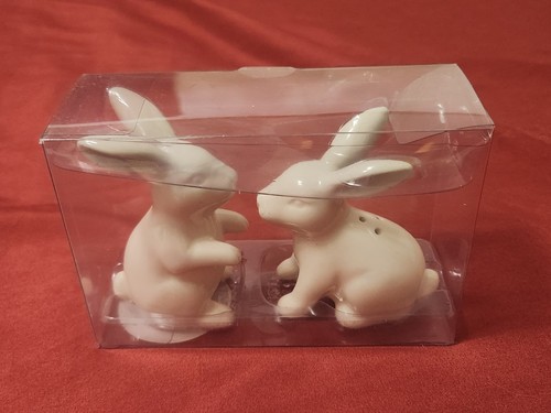 White Rabbit Couple Salt & Pepper Shaker Set - New - Easter Bunny Holiday - Picture 1 of 6
