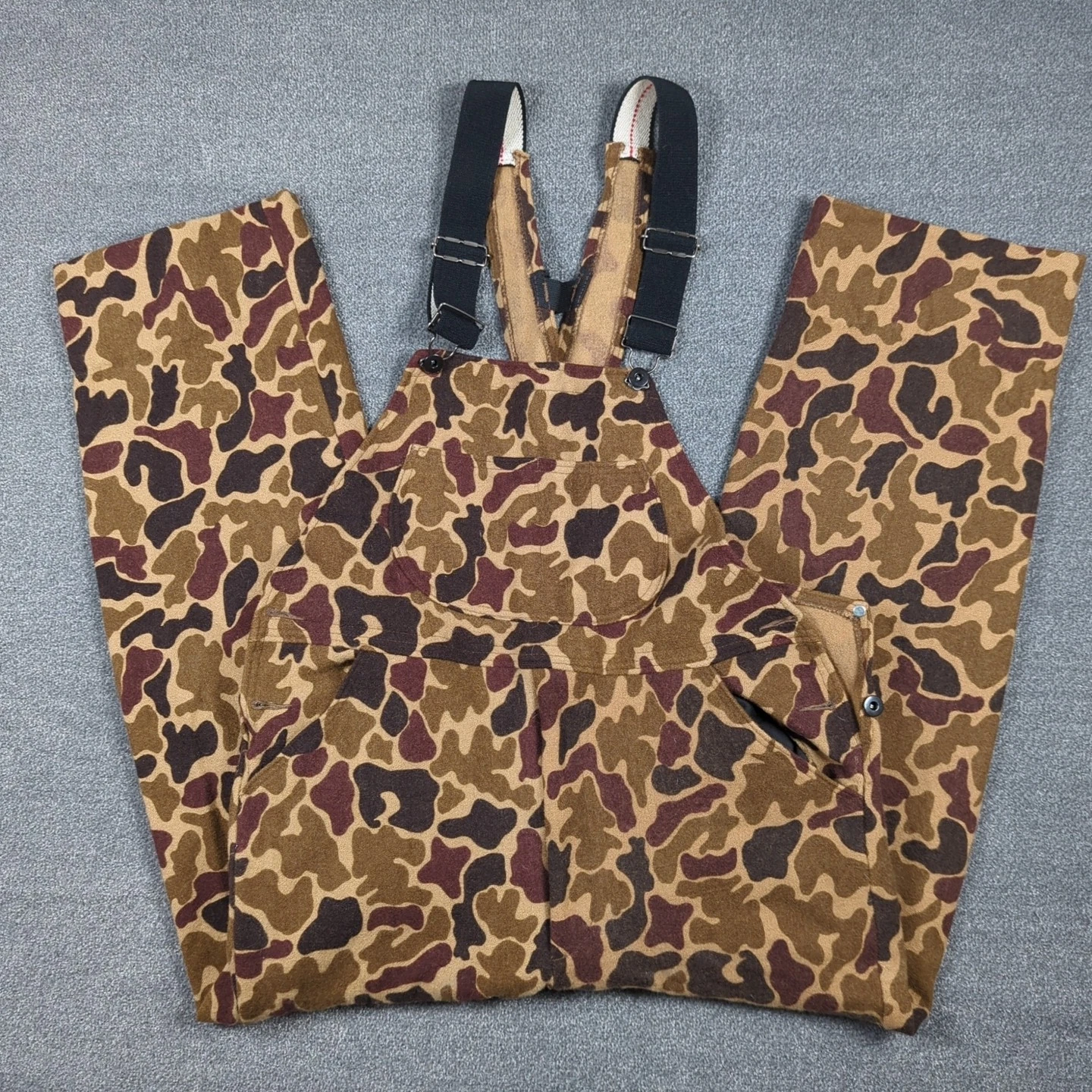 VTG Woolrich 100% Wool Bib Overalls Mens M Duck Hunter Camo Outdoor Rare USA
Opens in a new window o