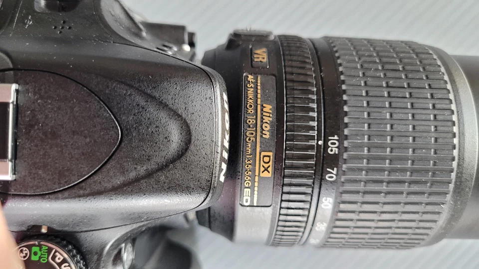 Nikon AF-S Nikkor DX 18-105 mm/3,5-5,6 VR Objektiv + D5100 DSLR Kamera - Bild 4 von 4