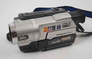 Sony CCD-TRV208E PAL Hi8 Video8 Handycam Camcorder Fully Working + Charger