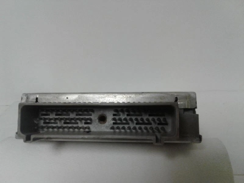 Computadora motor principal ECU ECM PCM módulo 1991 Ford Escort 1,9 L F1CF-12A650-MA Foto 2 de 3