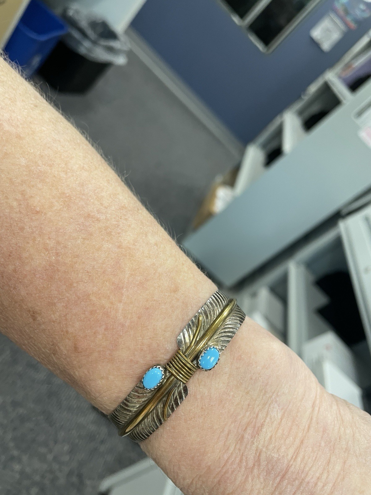 NATIVE AMERICAN SILVER FEATHER CUFF BRACELET SIGN… - image 5
