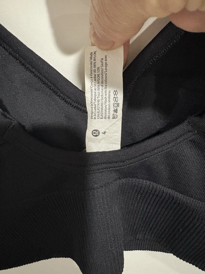 Lululemon Size 4 Black Sport Bra - Image 4 of 4